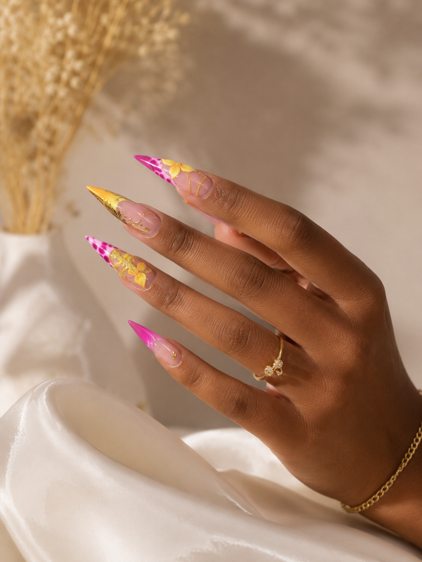 Nail art floral
