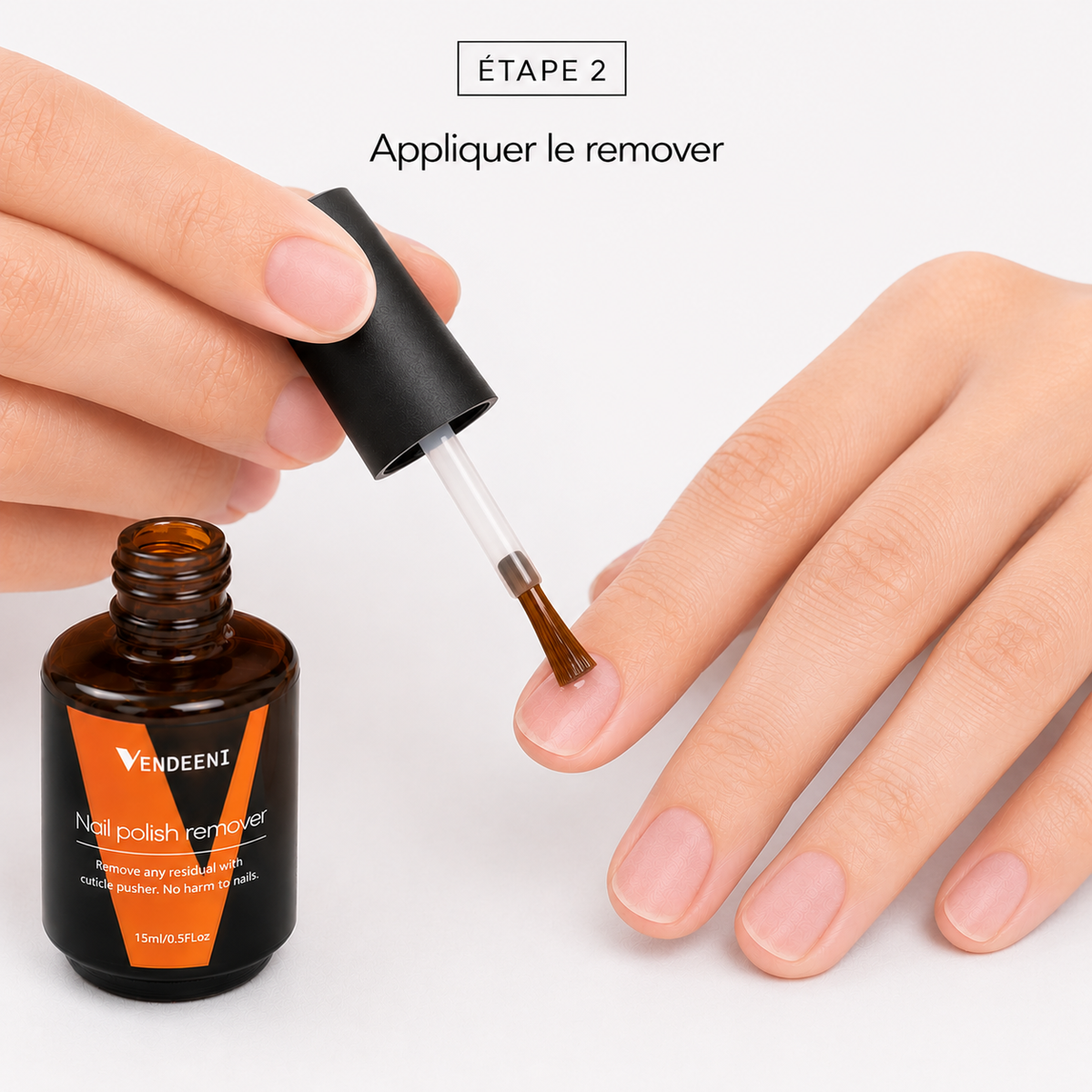 Étape 2 — Appliquer le remover au pinceau