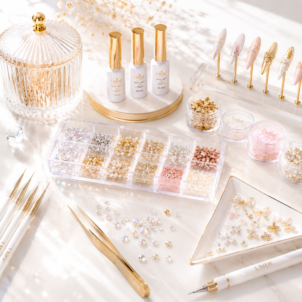 DECORATION ONGLERIE