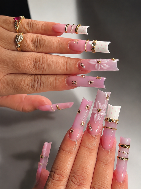 Nail art floral