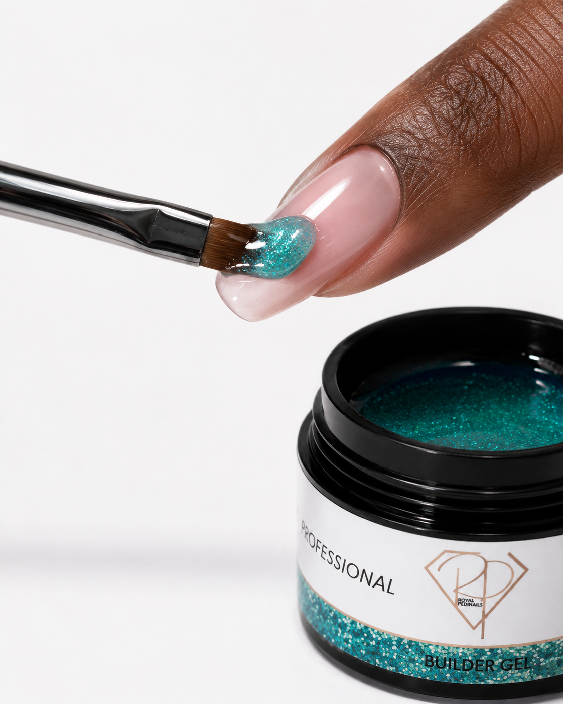 BUILDER GEL – Royal Pocahontas – Viscosité normale ROYALPEDINIALS DISTRIBUTION